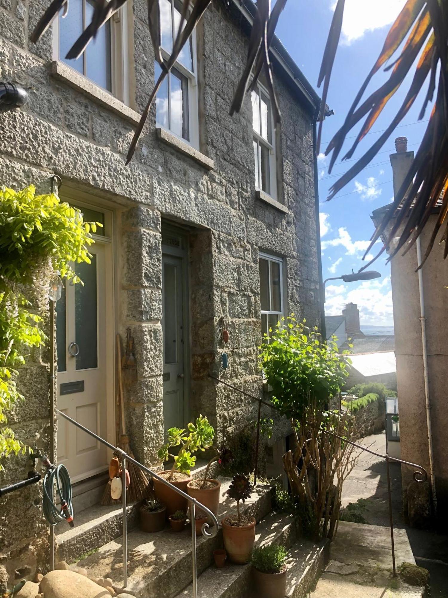 Janies Cottage~ Mousehole~Eclectic Interiors & Vintage Charm Εξωτερικό φωτογραφία